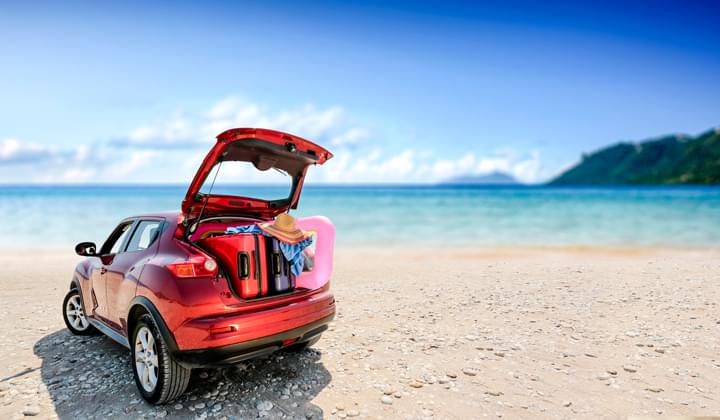 Mit dem Mietwagen am Strand