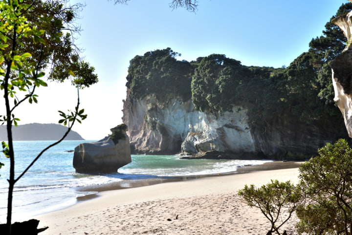 Der Cathedral Cove Strand