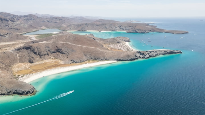 Luftaufnahme des Balandra Strands in Mexiko
