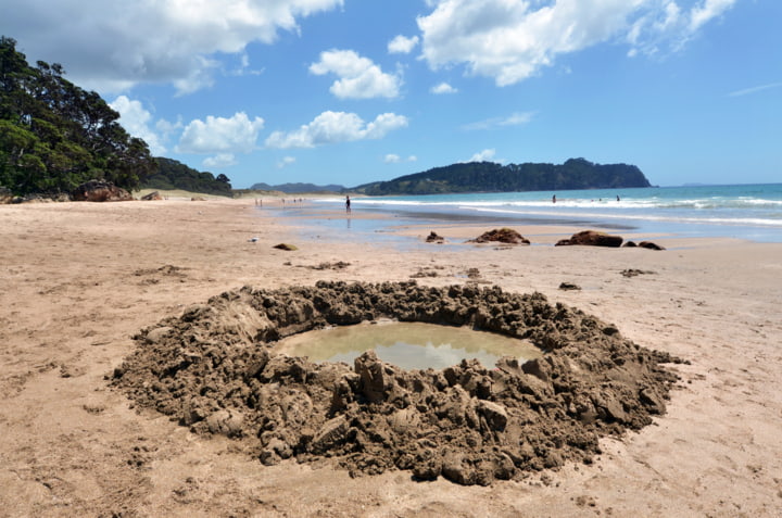 Ein selbstgegrabener heißer Pool auf der Coromandel-Halbinsel